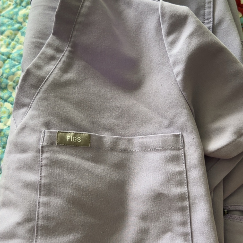 Figs Women's light purple scrub set